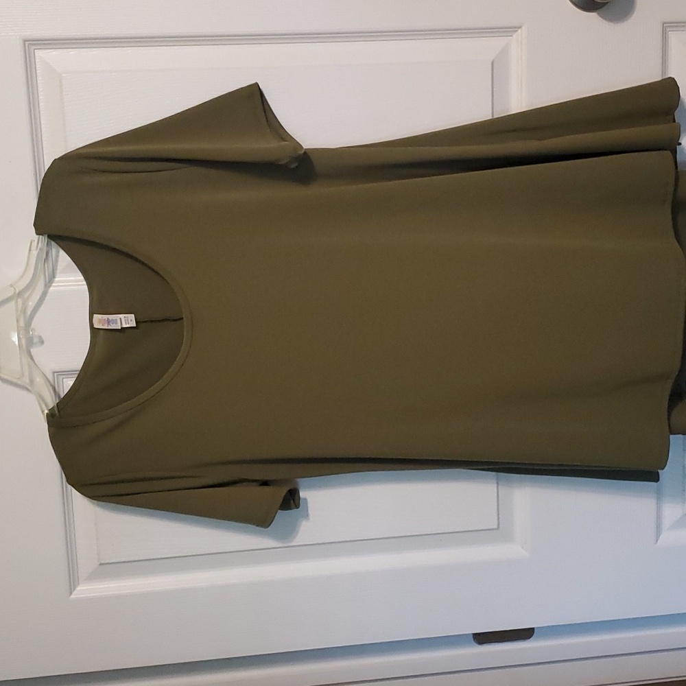 LuLaRoe Perfect T